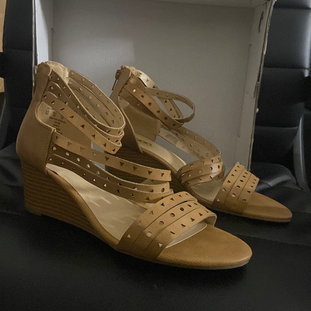 Size 8 Women’s Brown Heels